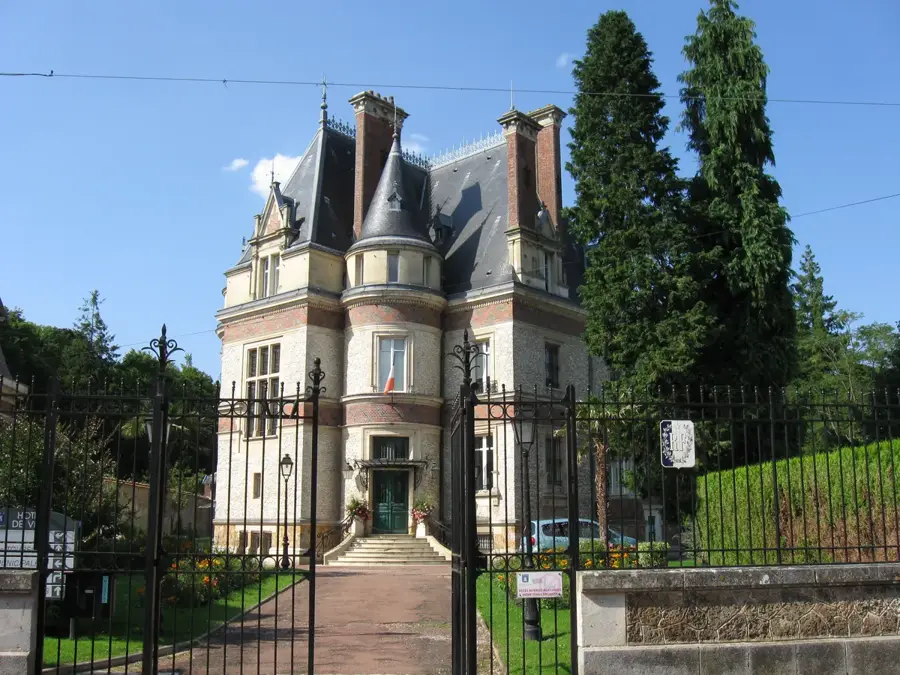 Épernon – city