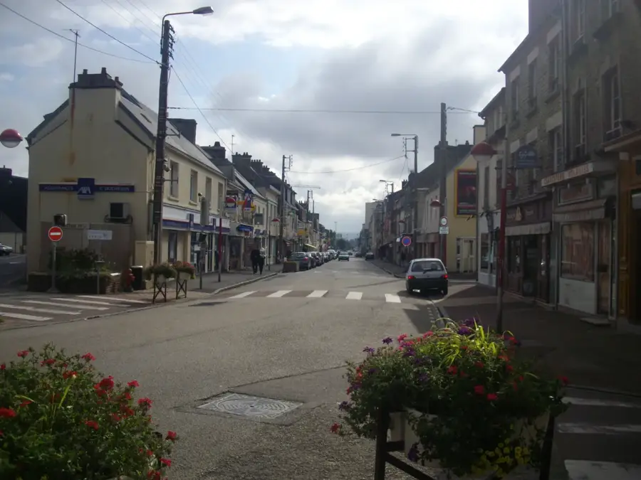 Équeurdreville-Hainneville – city