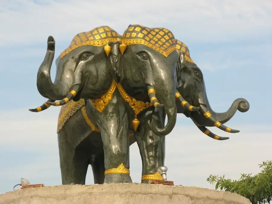 Muzeul Erawan — Minele de aur Phichit (Thailanda)