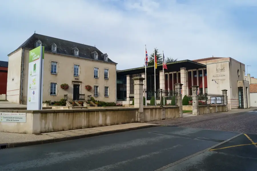 Essarts-en-Bocage – city