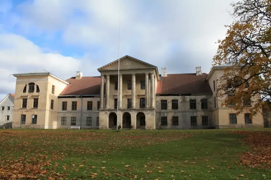 Conacul Kolga — Conacul Sagadi (Estonia)