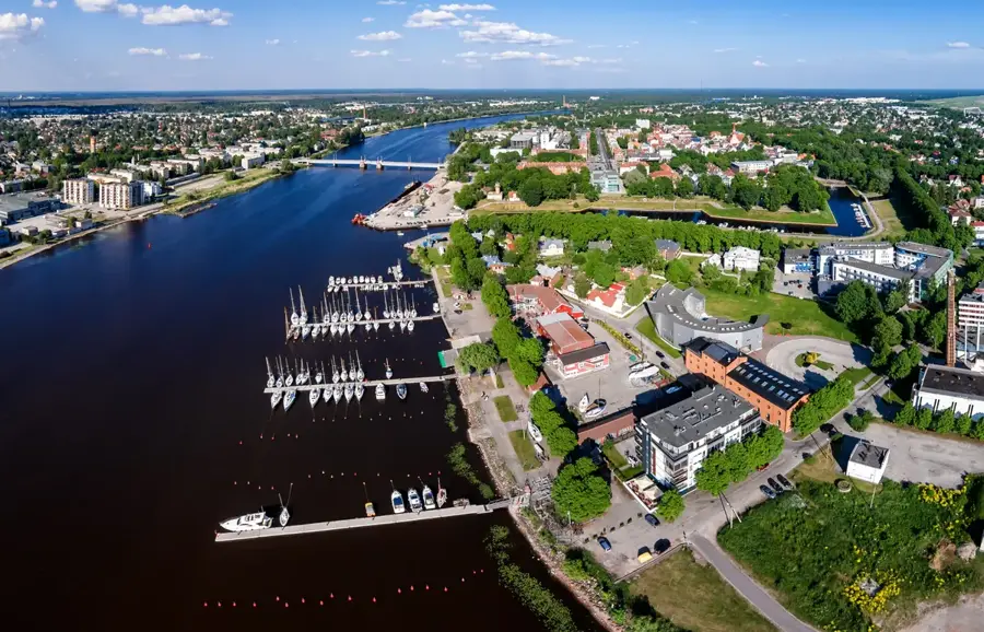 Pärnu-folyó — Daymaniyat-szigetek (Omán)