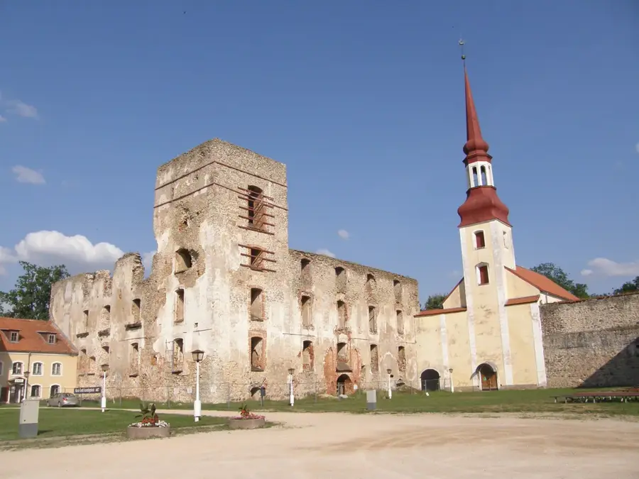 Biserica Põltsamaa — Rezervația Naturală Alam-Pedja (Estonia)