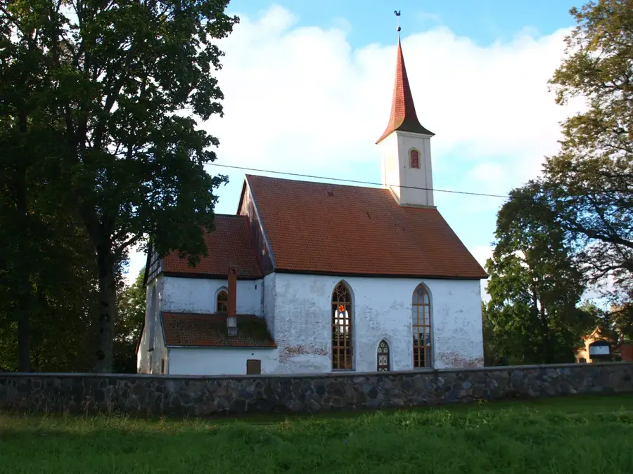 Biserica Rannu — Dealul Must-Mägi (Estonia)