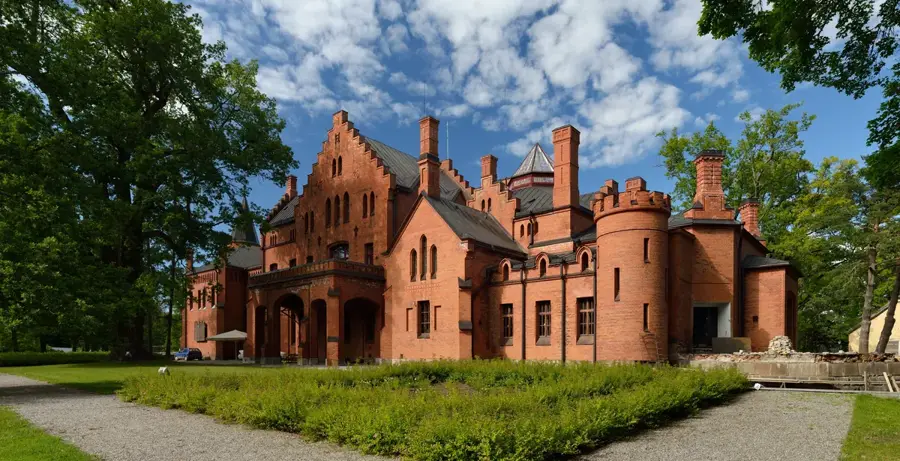 Castelul Sangaste — Vârful Suure-Mägi (Estonia)