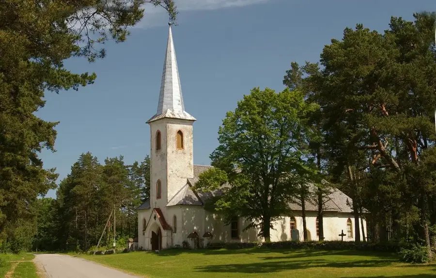Biserica Varbla