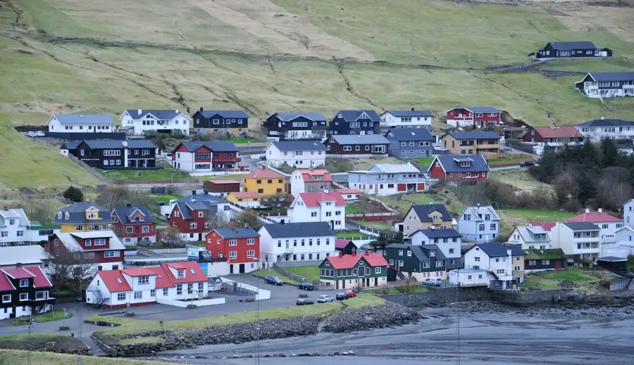 Miðvágur — Eiði (Färöer)
