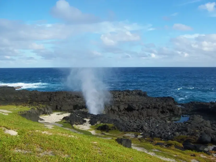 Leuchtturm der Ilhéu das Rolas — Pico Maria Amélia (São Tomé und Príncipe)