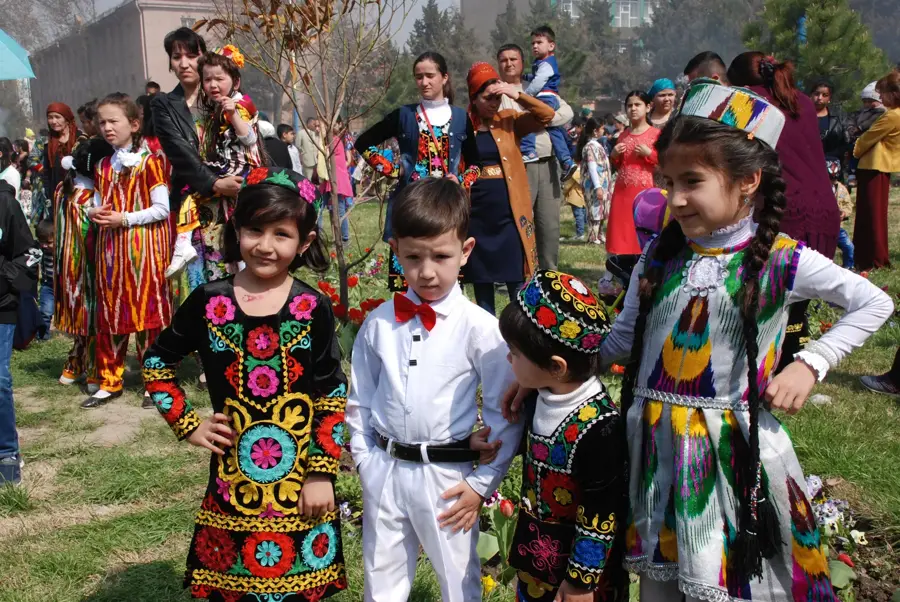Ferghanatal (Tadschikischer Teil) — Buston (Tadschikistan)