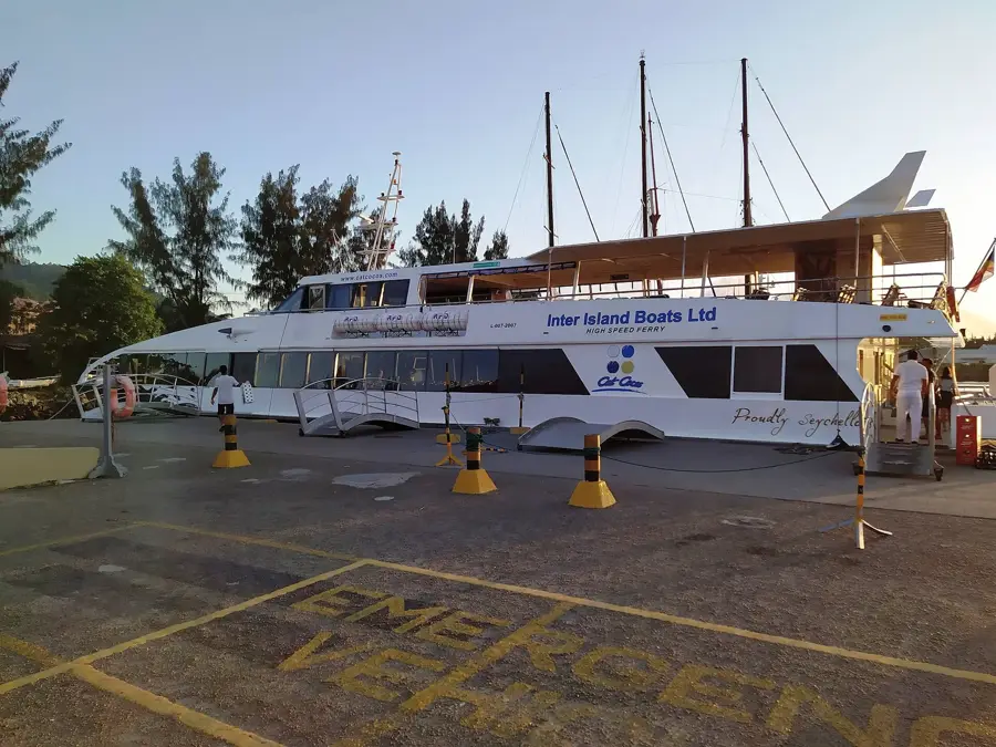 Terminalul de feribot Cat Cocos — Brillant (Seychelles)