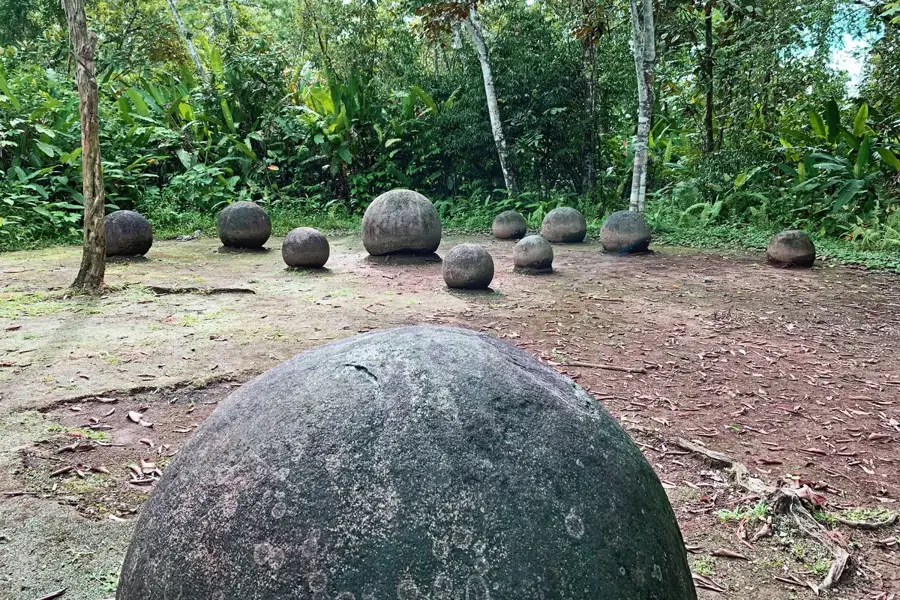 Finca 6 Stone Spheres — Siquirres (Costa Rica)