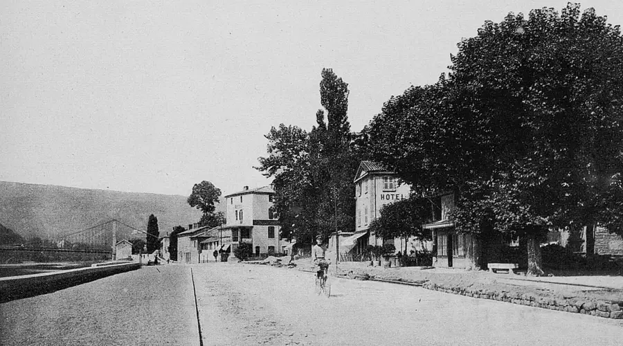 Fontaines-sur-Saône – city