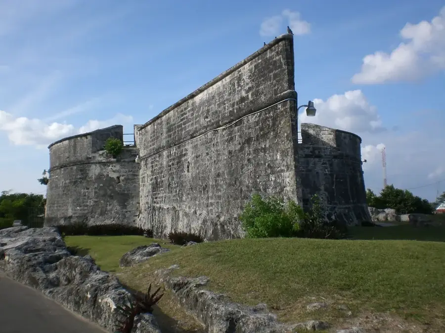 Fort Fincastle — Fort Montagu (Bahamas)