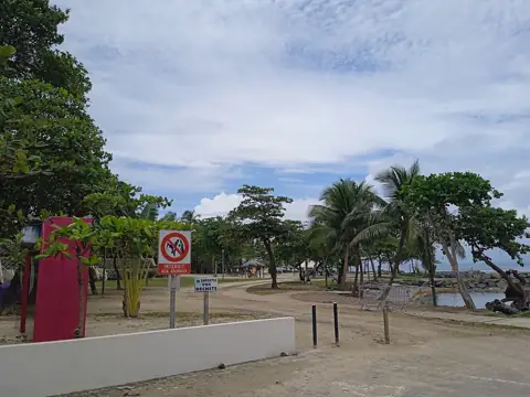 Plage de Roseau