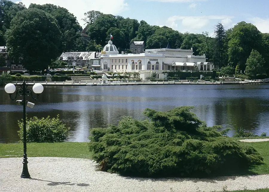 Bagnoles-de-l'Orne – city