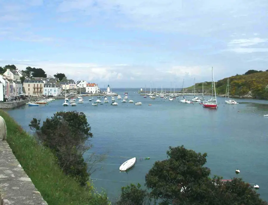 Sauzon – city