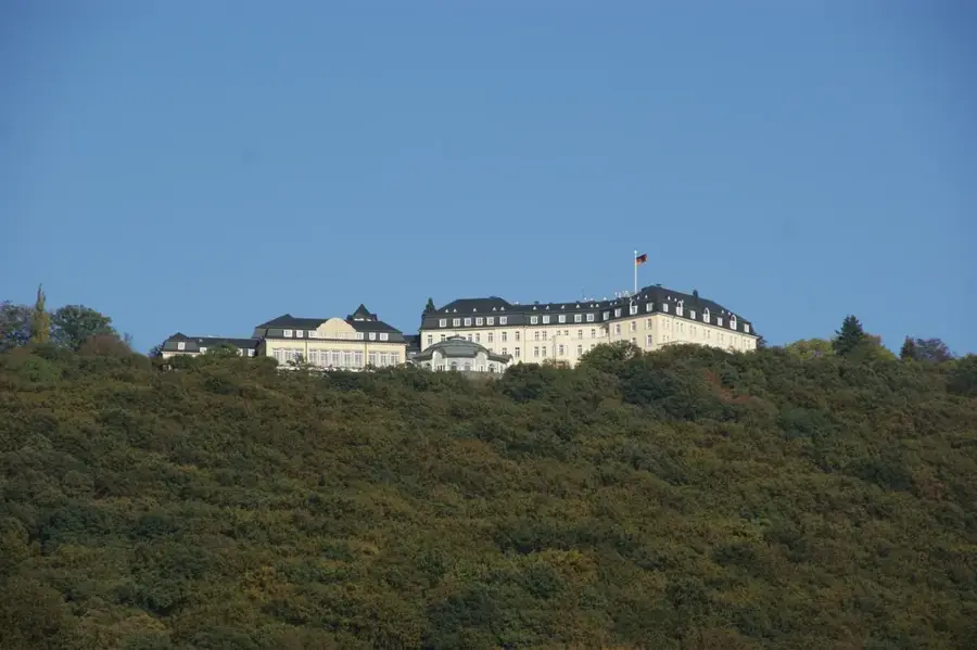 Residenz des Hochkommissars — Evangelische Kirche Paofai (Französisch-Polynesien)