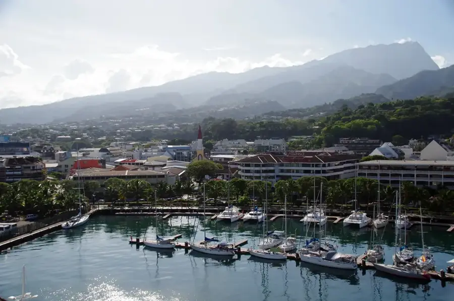 Vanillefarmen von Huahine — Maeva Marae Komplex (Französisch-Polynesien)