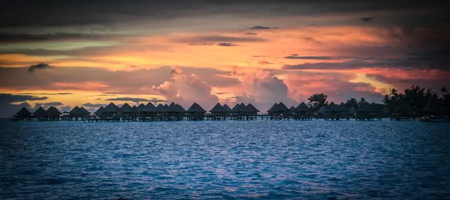 Marae Vaiotaha — Bora Bora Leopard Ray Trench (French Polynesia)