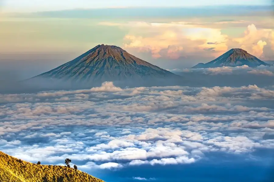 Mount Atiheu — Mount Oave (French Polynesia)