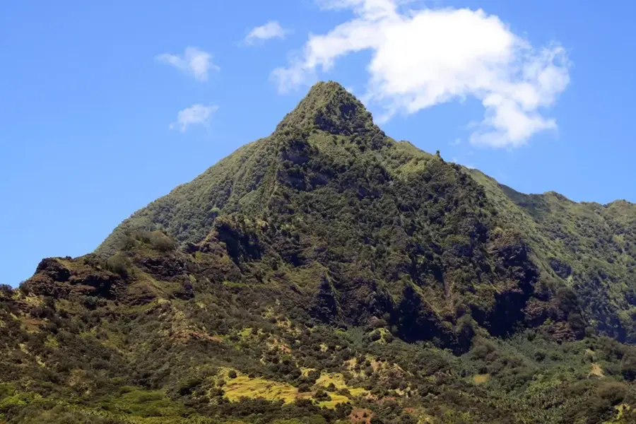 Mount Temetiu — Mount Oave (French Polynesia)