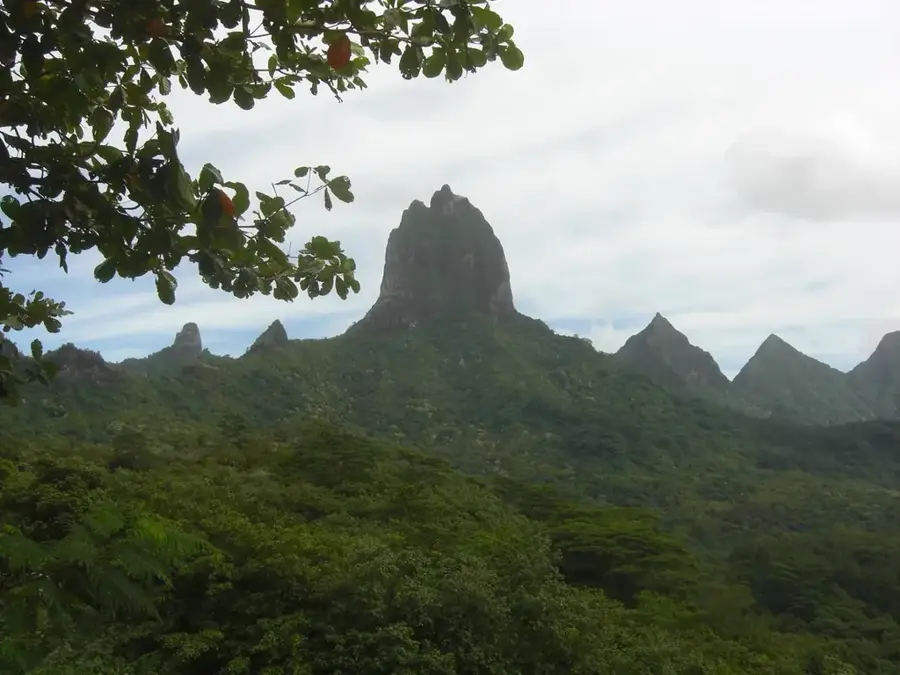 Mount Tohivea — Marae Haapiti (Francia Polinézia)