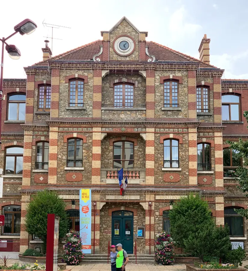 Fresnes – city