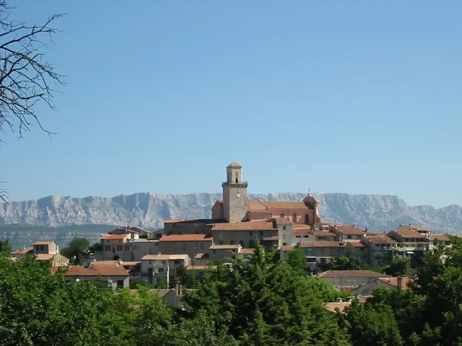 Fuveau – city