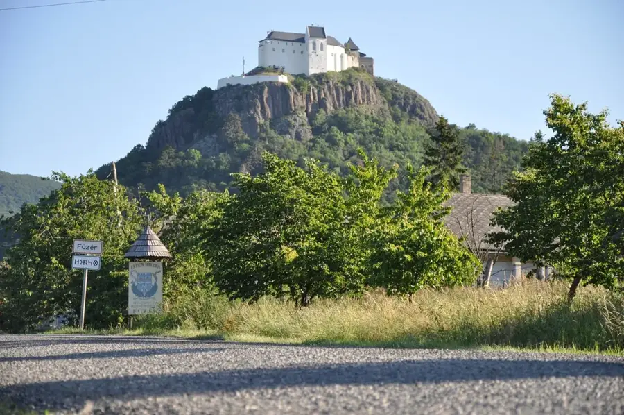 Füzéri vár — Boldogkői vár (Magyarország)