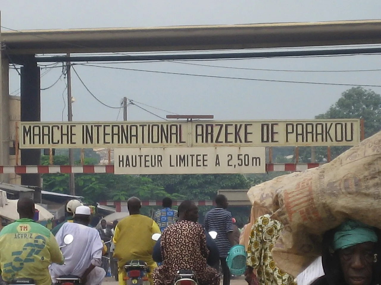 Bahnhof von Parakou — Wari-Maro-Wald (Benin)