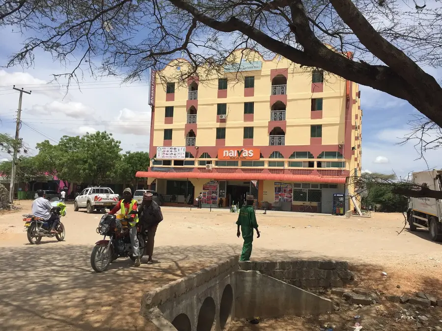 Garissa — Tsavo-East National Park (Kenya)