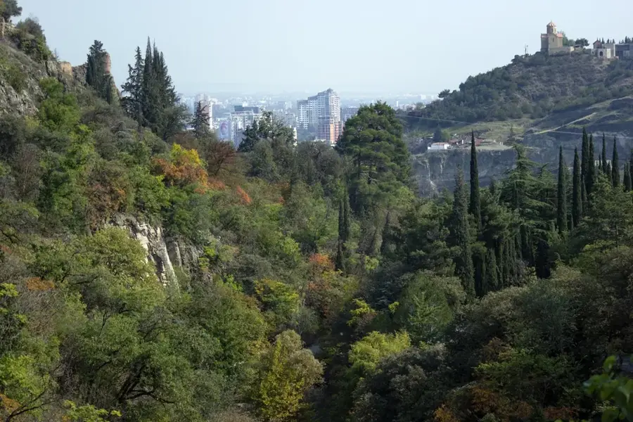 Botanischer Garten Tiflis — Mutter Georgiens (Georgien)