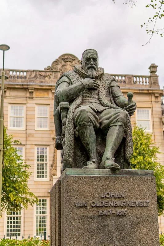 Victor Schœlcher Statue