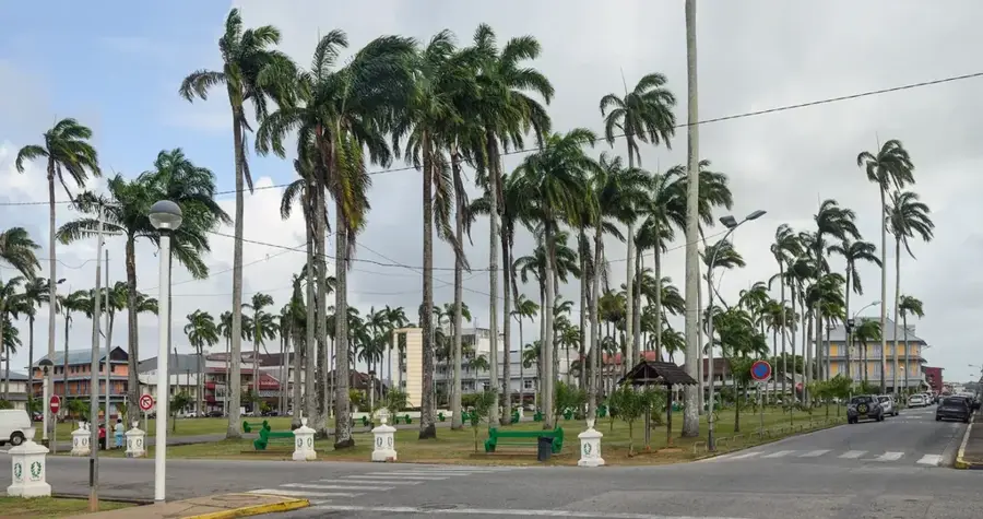 Place des Palmistes — Ancienne Mairie de Cayenne (French Guiana)