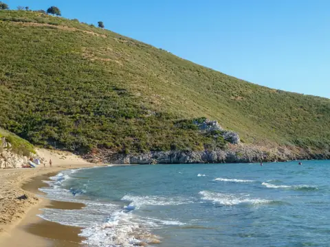 Gianiskari beach