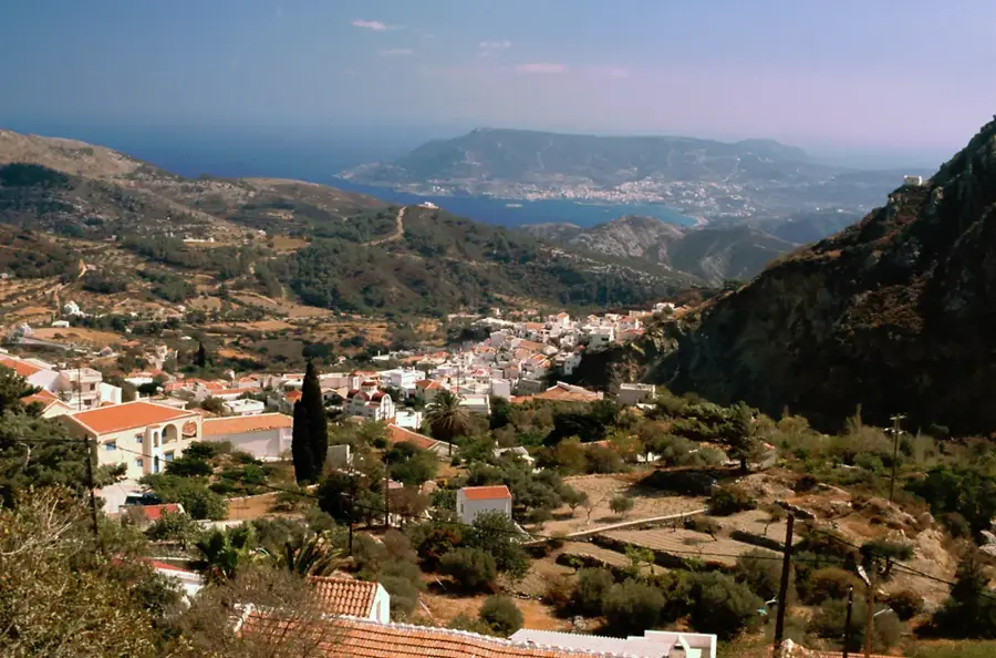 Karpathos Town — Portul Heraklion (Grecia)