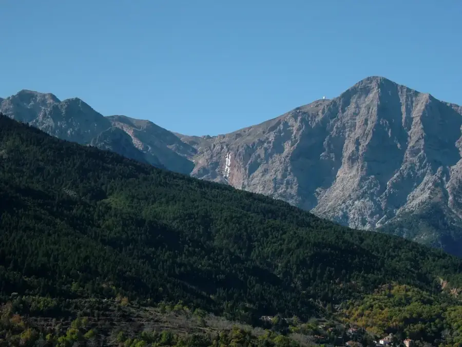 Helmos-Gebirge — Aigio (Griechenland)