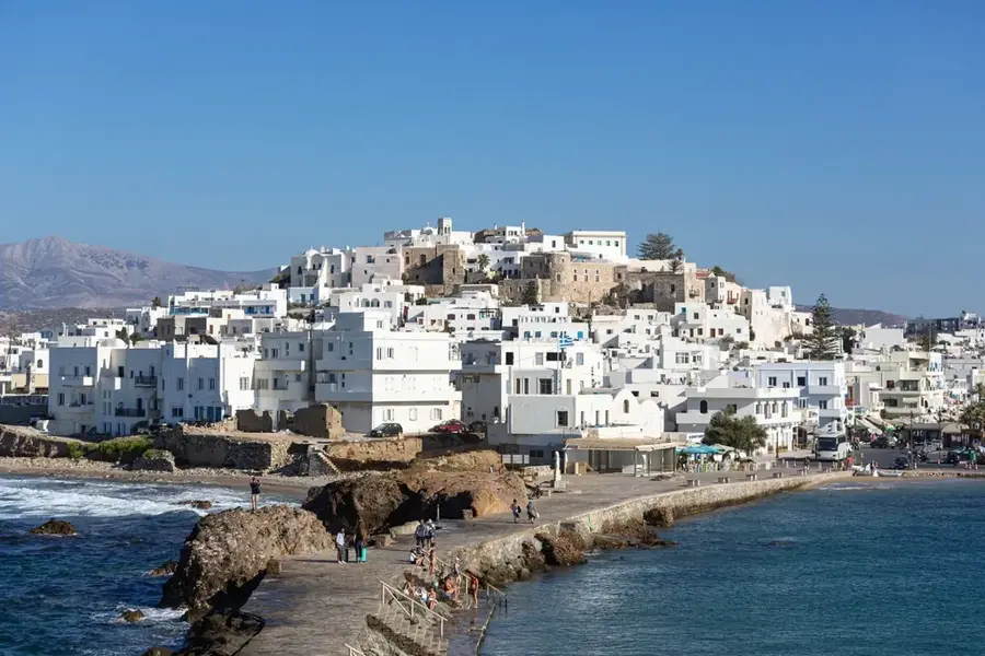 Naxos Town — Portul Heraklion (Grecia)