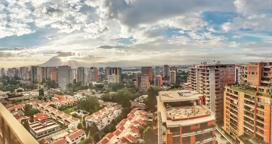 Guatemala City — Tikal (Guatemala)