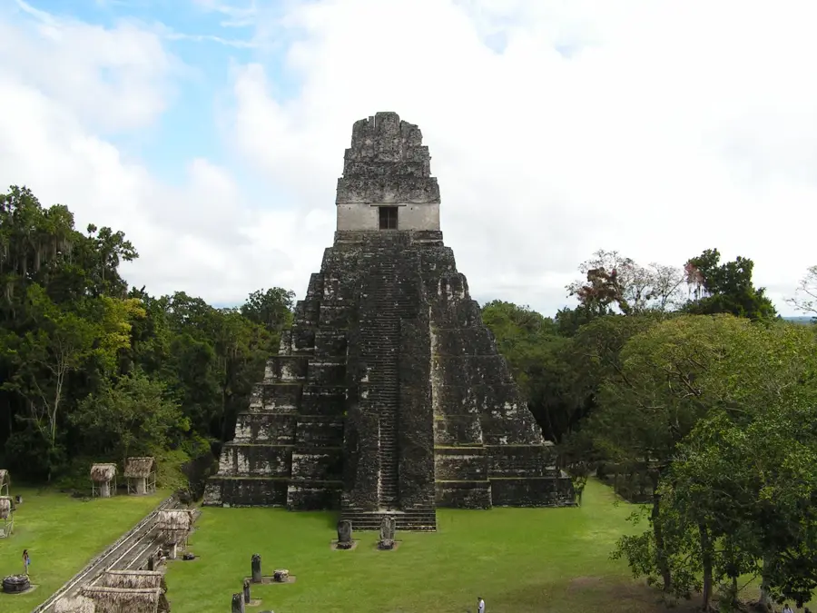 La Libertad (Petén) — Dzibilchaltún (Mexico)