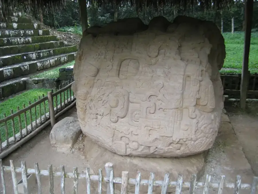 Quiriguá — Tikal (Guatemala)