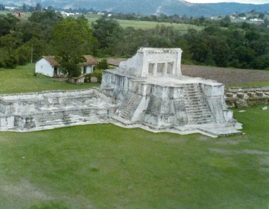 Zaculeu — Chichicastenango (Guatemala)