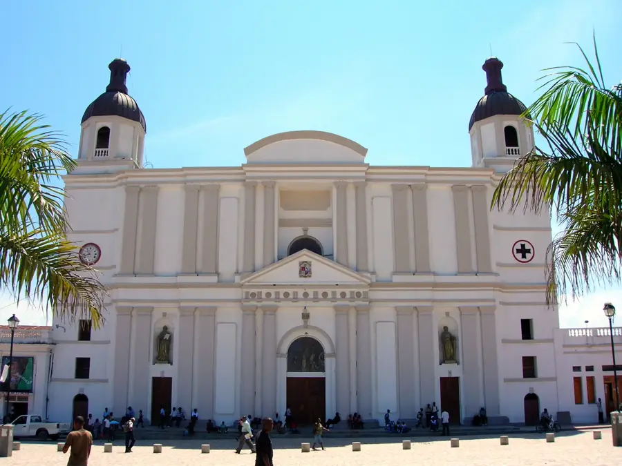 Holy Trinity Cathedral — Port-au-Prince (Haiti)