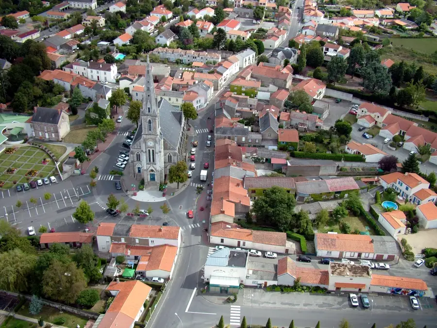 Haute-Goulaine – city