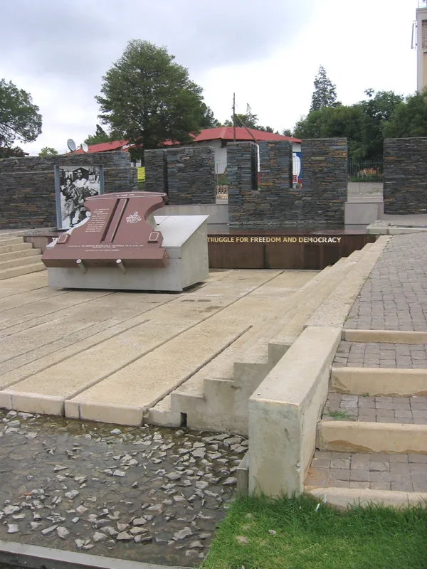 Hector-Pieterson-Mahnmal — Constitution Hill (Südafrika)