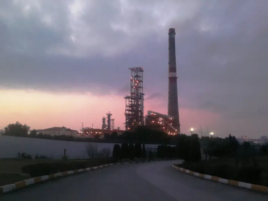 Heydar Aliyev Ölraffinerie — Ateschgah (Aserbaidschan)