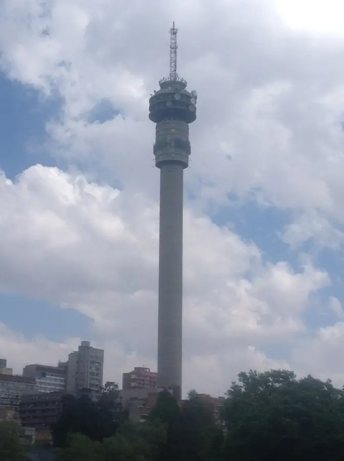 Hillbrow Tower — Constitution Hill (Südafrika)