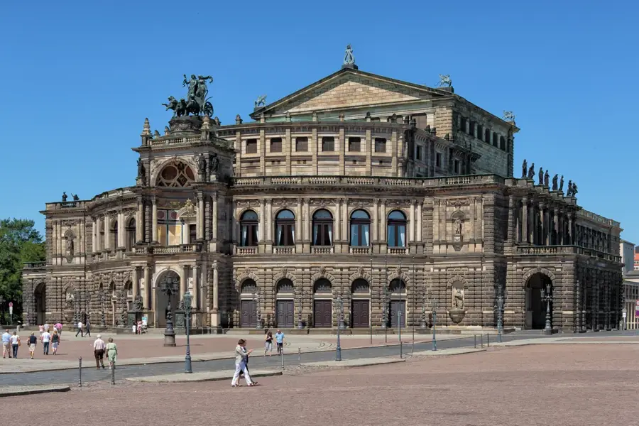 Semperoper Dresden – historischer Ort