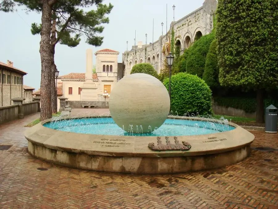 Altar of the Volunteers — Witches' Pass (San Marino)