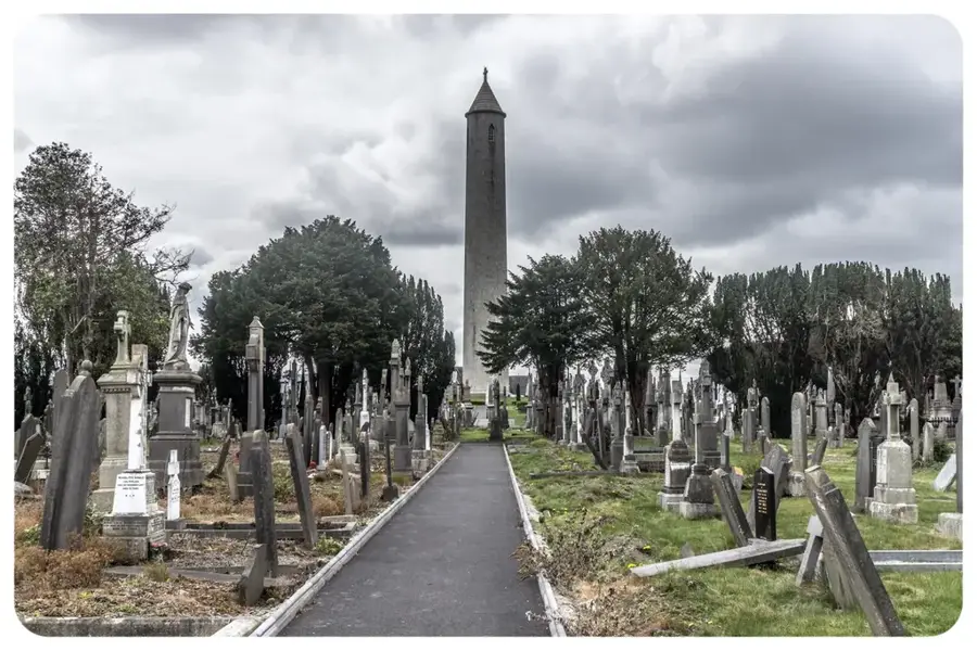 Glasnevin Cemetery — Naas (Irlanda)